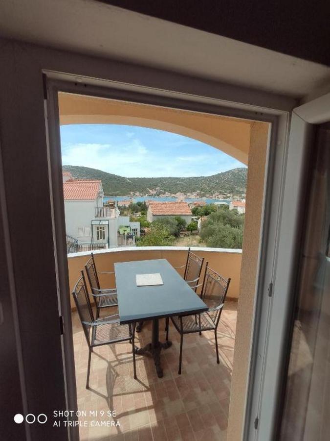 Apartments Vala Vinišće Zewnętrze zdjęcie